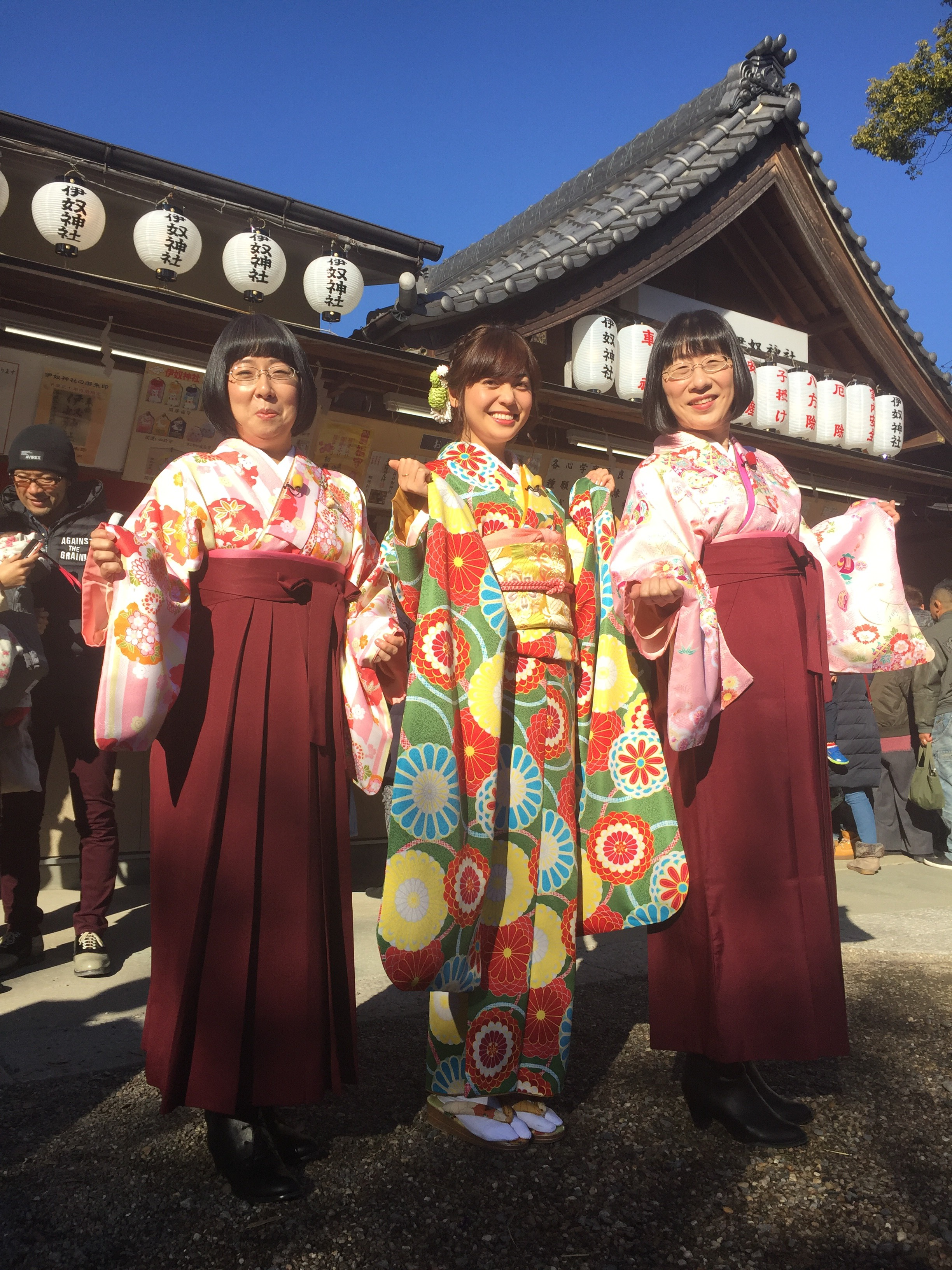 新年 阿佐ヶ谷姉妹2.png