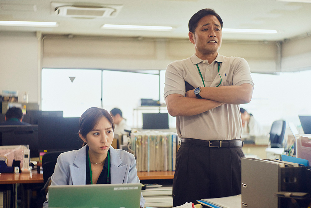 森野礼（堀田茜）　上原優次（阿部亮平）