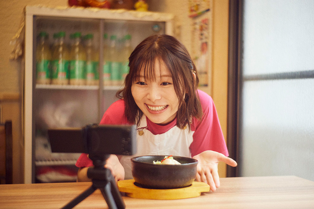 花村すみれ（朝日奈央）