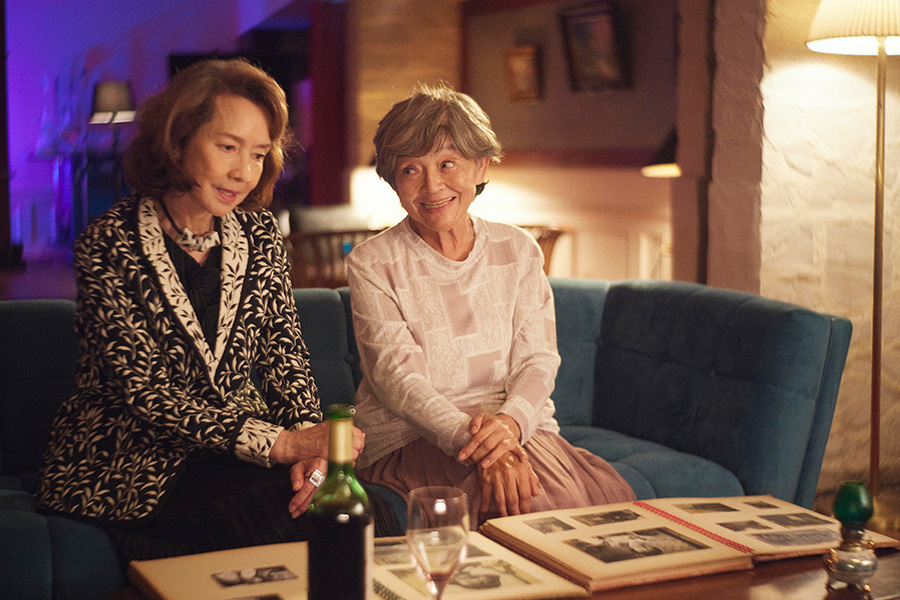 安原すみえ（多岐川裕美）水沢加代（藤田弓子）