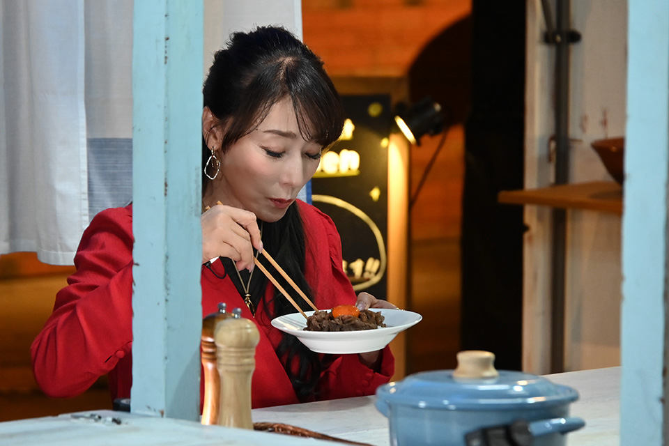 浅野ゆう子