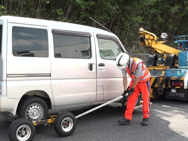 特集 コロナの影響で車のバッテリートラブル増とは Jaf 隊員に密着 鮮やか過ぎる手際に依頼者 早っ