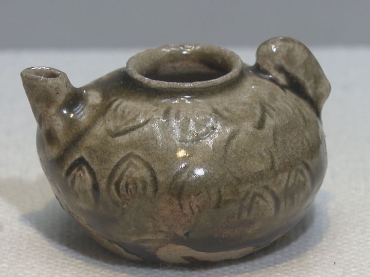 硯に水を注ぐ時に使う器…『水滴』を集めた展示会 鎌倉時代から