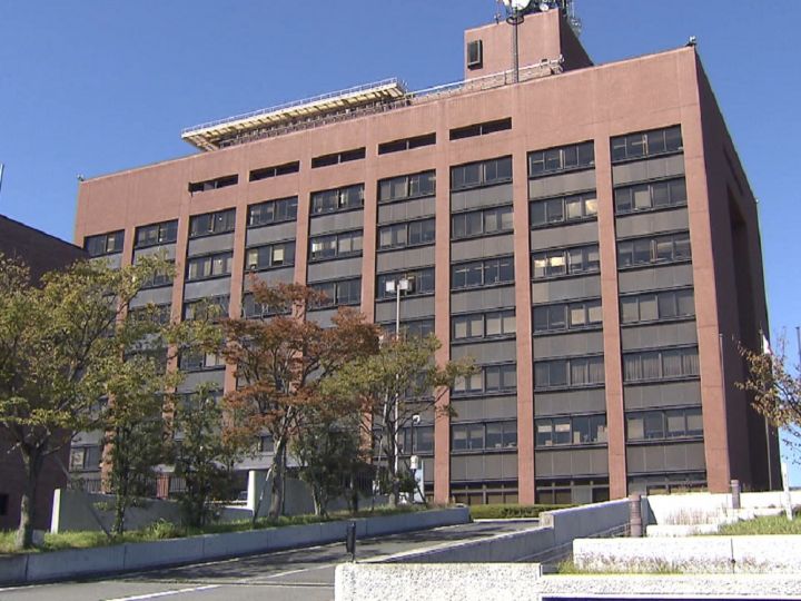 暴力団員の身分隠して女とホテルに宿泊か 詐欺 の疑いで山口組傘下組織の幹部2人と同居の女2人逮捕 東海テレビnews