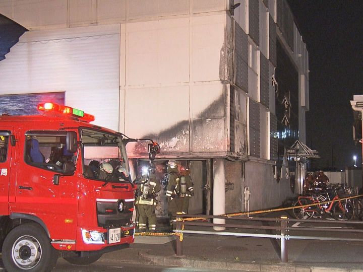 放火の疑いも パチンコ店だった建物で不審火 2階の室内が燃える 従業員が寮として使っていた場所か 東海テレビnews