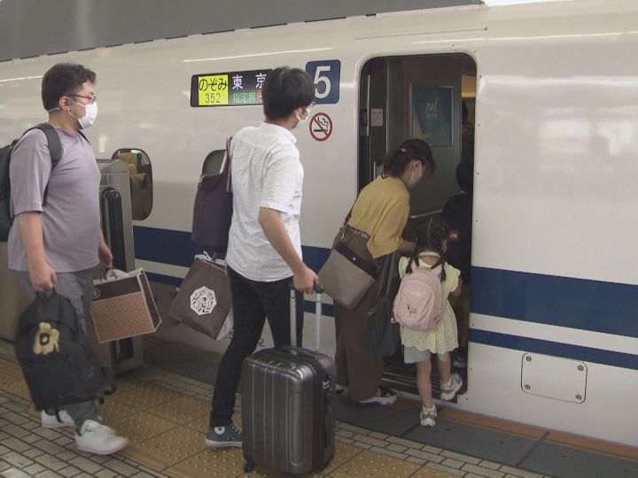東海道新幹線自由席の最大乗車率90 3年ぶりに行動制限ないお盆休み Uターンラッシュで駅や空港賑わう 東海テレビnews