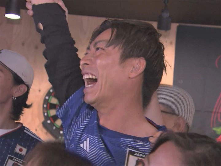 浅野拓磨選手の兄 オカンがlineで ギャー って サッカーw杯 ドイツを破る大金星にサポーター熱狂 東海テレビnews