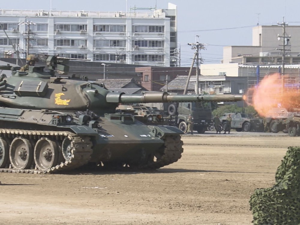74式戦車による砲撃も 陸上自衛隊第10師団 訓練の様子など一般公開 名古屋 守山駐屯地 東海テレビnews