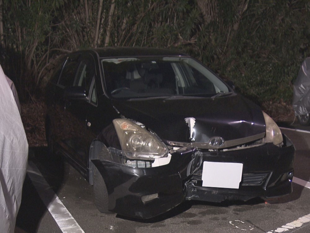 【愛知】反対車線逃げる…パトカーが停止求めた車 信号無視し“逆走” 別の車と衝突後そのまま車放置し2人逃走 名古屋市 ->画像>6枚