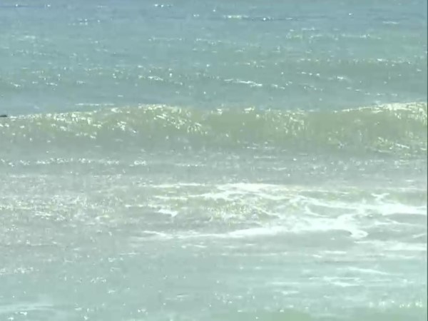 海で男性溺れる 海水浴客らが救助し意識不明で病院搬送も回復へ 15日は水の事故相次ぐ 東海テレビnews