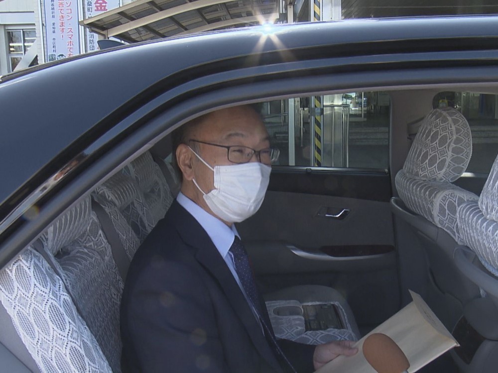 議長 まぁ町長に貸してもらえば 議長の公用車売却し1台を町長と 相乗り へ 町民歓迎 無駄省けた 東海テレビnews 議長 まぁ町長に貸してもらえば 議長の公用車売却し1台を町長と 相乗り へ 町民歓迎 無駄省けた 東海テレビnews